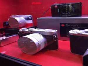 Buy cameras Los Angeles local photographers selfies