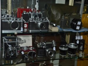 Buy cameras Madrid local photographers selfies