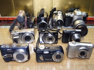 Buy cameras Milan local photographers selfies